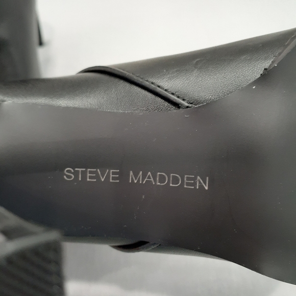 NWOT BOX Kimi Black Studded Leather Booties by Steve Madden 5M - Picture 6 of 8